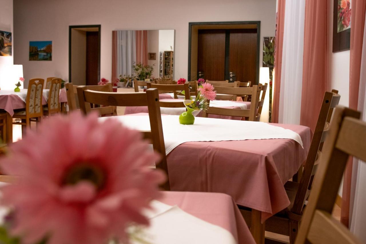 Pension Hotel Mariahilf Виена Екстериор снимка