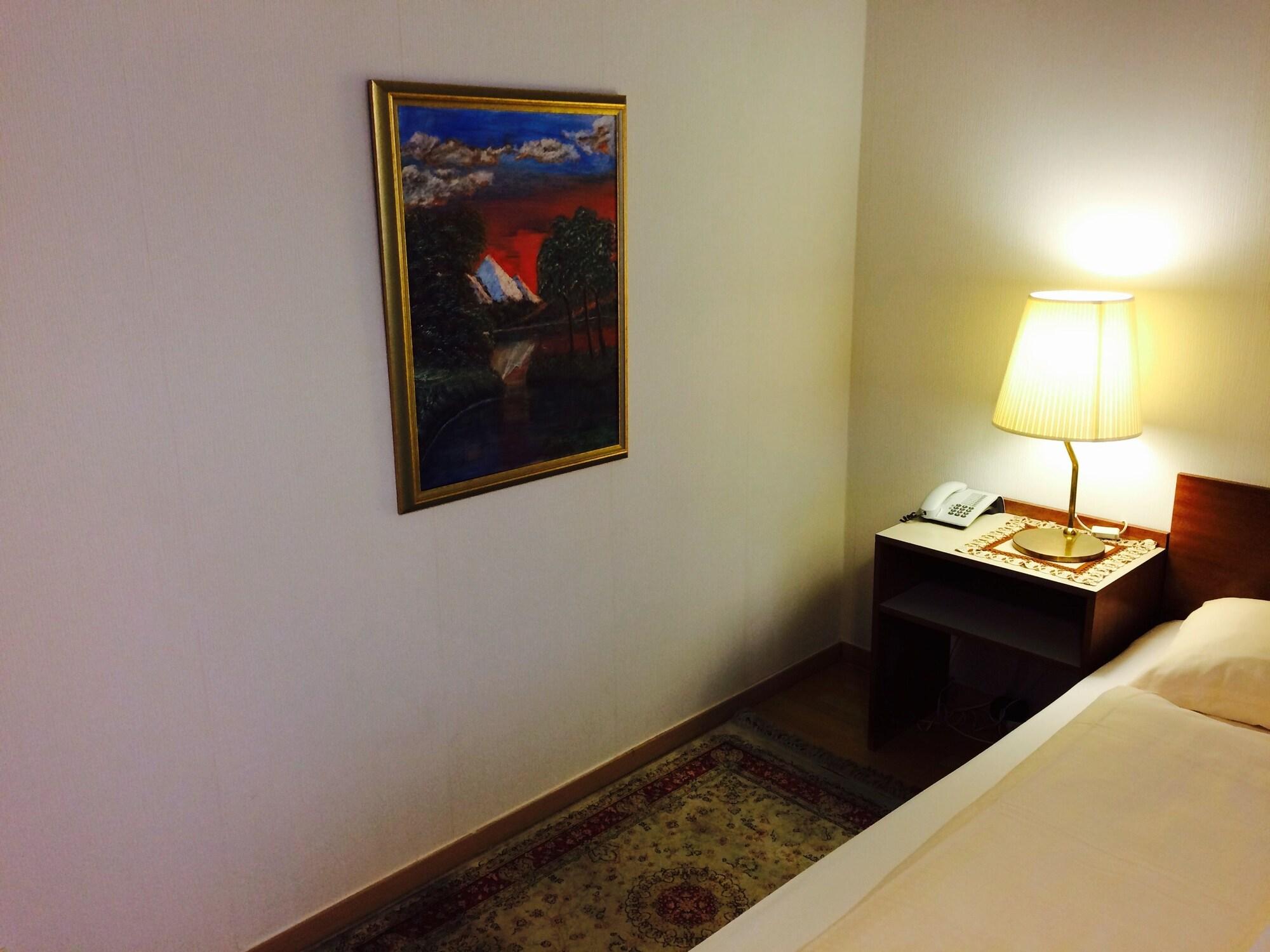 Pension Hotel Mariahilf Виена Екстериор снимка