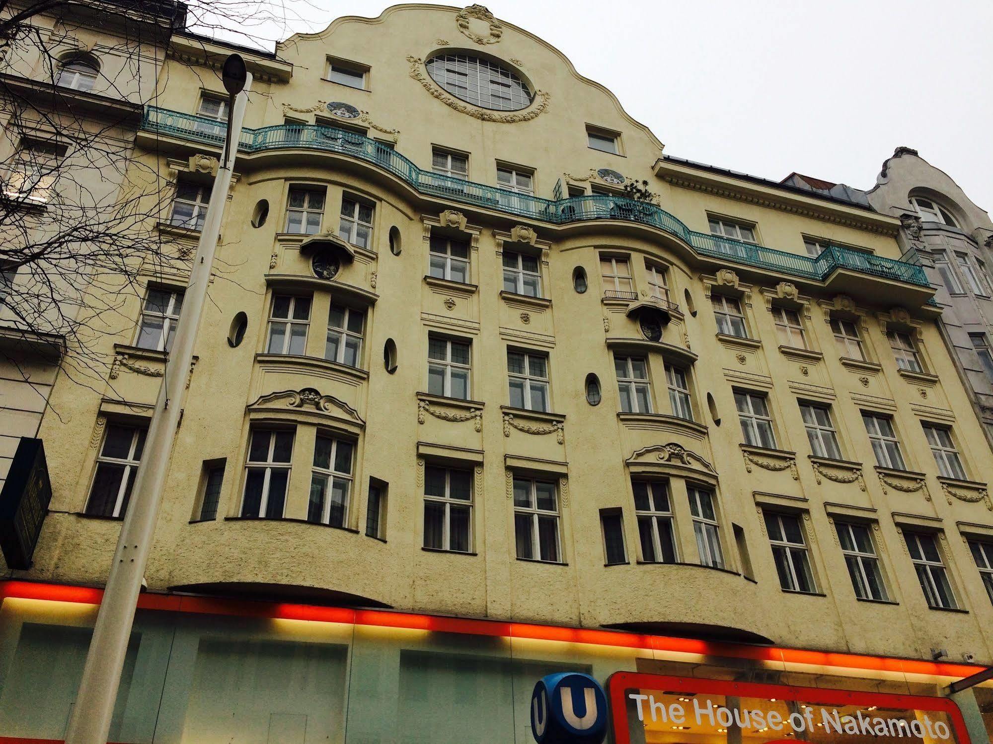 Pension Hotel Mariahilf Виена Екстериор снимка